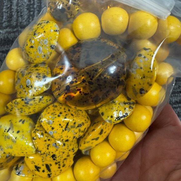 Yellow and Amber Mixed Bead Lot – Round, Speckled, and Cube Beads for Jewelry - Picture 5 of 6